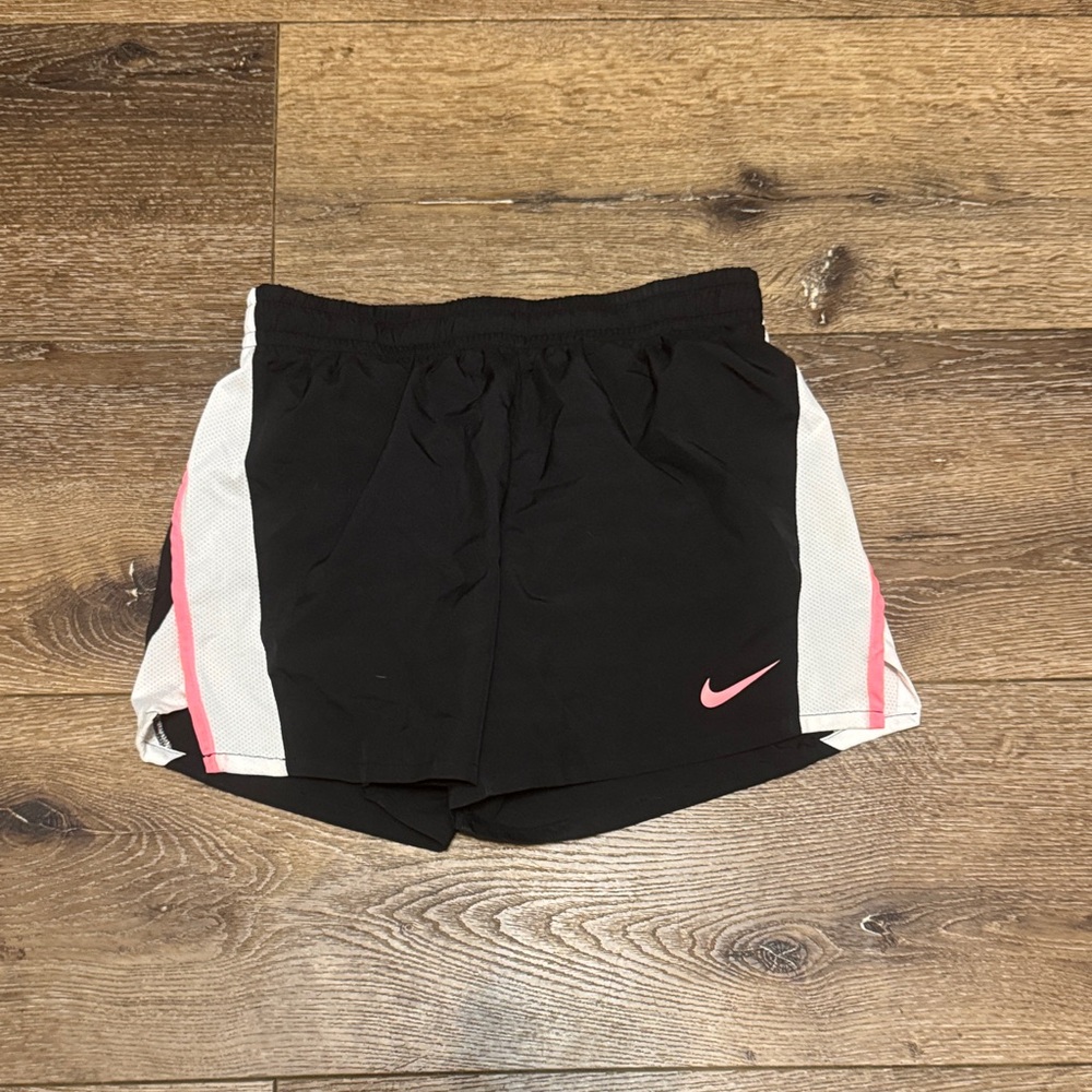 Nike shorts youth XL